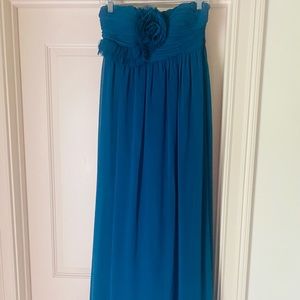 Floor length formal gown size 8 // solid blue with textured accents //